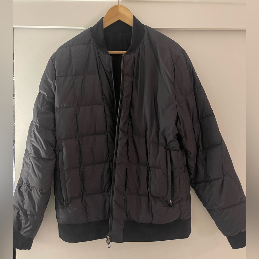 LULU LEMON PUFFER MEN’S MEDIUM JACKET
